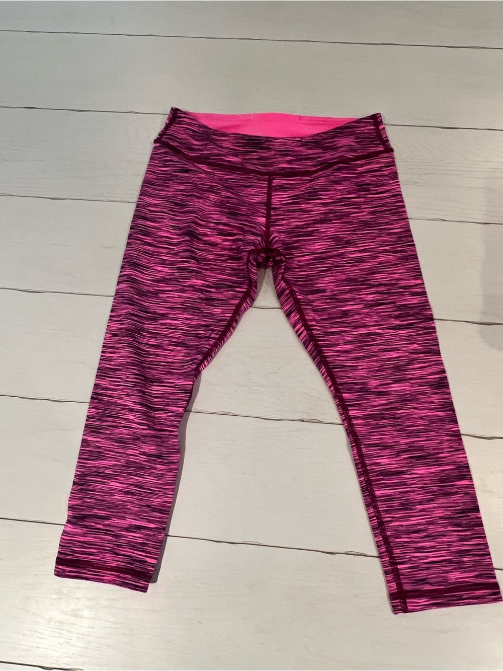 Ivivva Girls' Pink Space-Dye Performance Capris